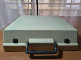 Máquina de escribir Olympia Traveller De Luxe