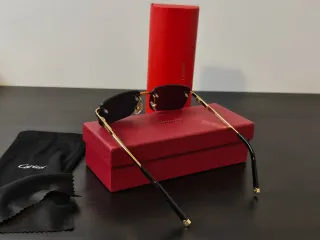 Óculos Cartier Pretos e Dourados