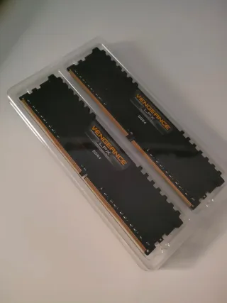 Memoria RAM DDR4 Corsair 16GB (2x8GB) 3200MHz CL16
