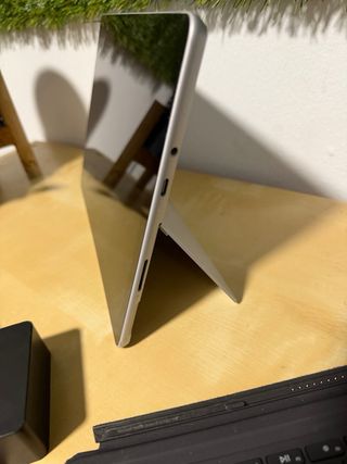 Microsoft Surface GO 2 11” con Teclado y Lápiz