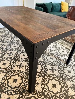 Mesa comedor madera maciza y hierro
