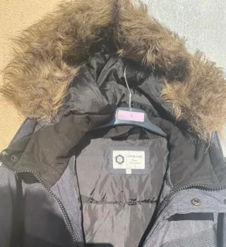 Abrigo chico gris y negro talla M