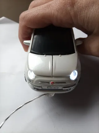 Ratón USB con diseño de coche Fiat 500