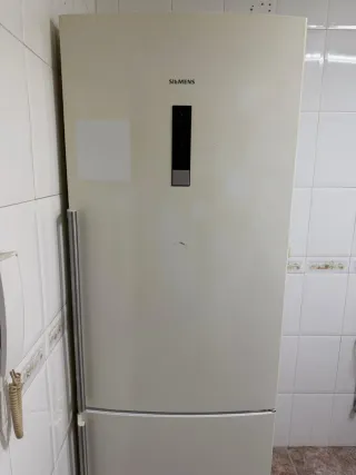 Lavavajillas y Frigorífico