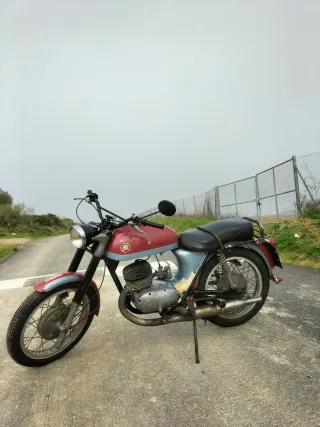 Montesa Impala 175 con ITV