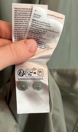 Blusa de H&M en color verde agua. Talla S mujer