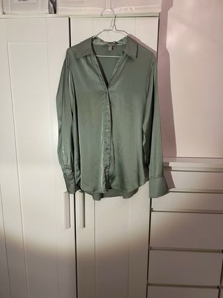 Blusa de H&M en color verde agua. Talla S mujer