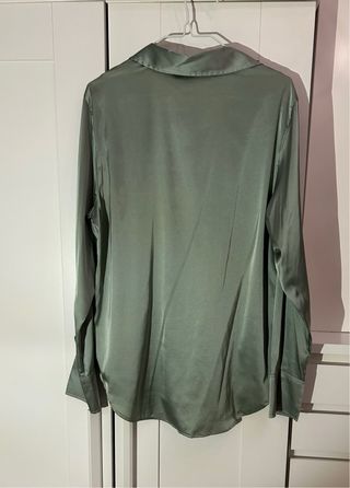 Blusa de H&M en color verde agua. Talla S mujer