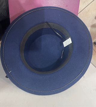 Cappello Donna Blu con Catena Oro