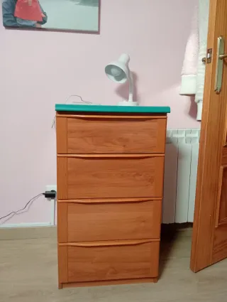 Dormitorio completo madera.