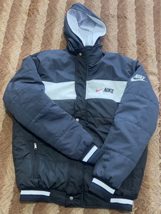 Cazadora Nike Negra y Blanca