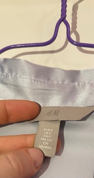 Blusa de H&M en color azul turquesa. Talla S mujer