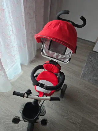 Triciclo infantil rojo y blanco