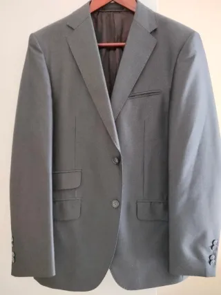 Americana gris hombre