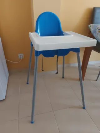 Pack Bebé: trona y otros utensilios