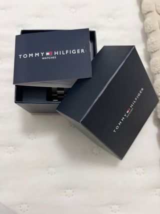 Reloj Tommy Hilfiger Mujer Plata y Blanco