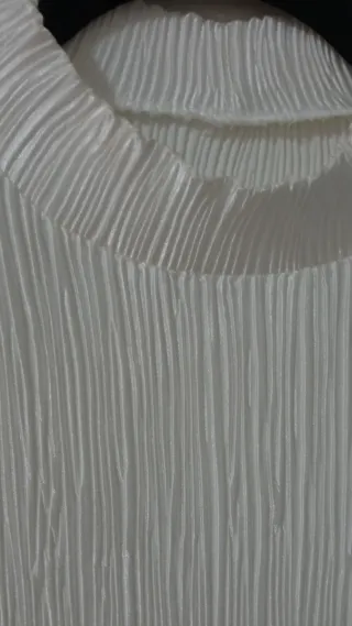 Camiseta blanca plisada talla única