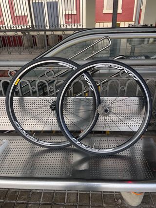 Specialized Tarmac + 2 ruedas carretera