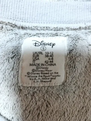 Pijama peluche personaje gris