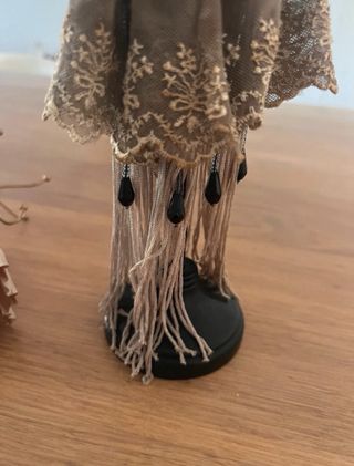 2 Supporti per Gioielli a Forma di Abito (Oro e Grigio)