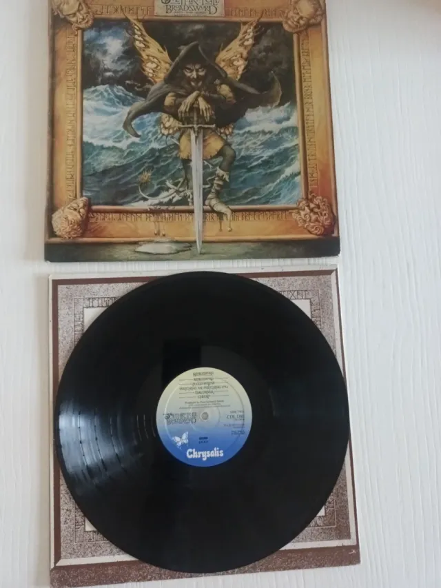 LP JETHRO TULL BROADSWORD
