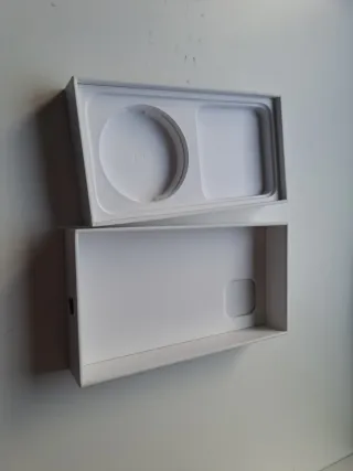 Caja vacía iPhone Apple