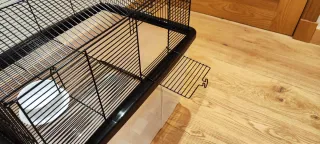 Jaula para hámster negra y transparente