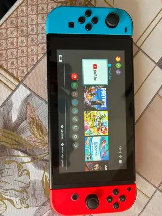 Consola Nintendo Switch Azul y Rojo