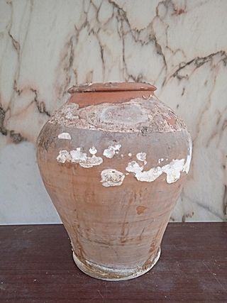 Orza vasija de barro antigua