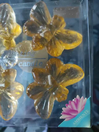 Candele galleggianti a forma di fiore