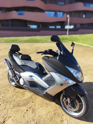 Yamaha TMAX Tech MAX 2011 Akrapovich