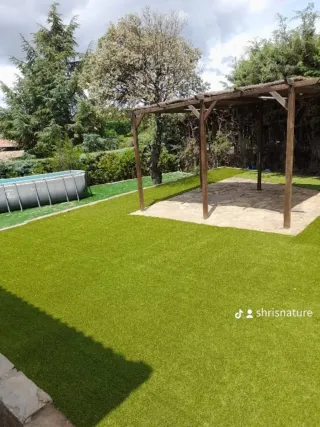 Césped artificial decorativo