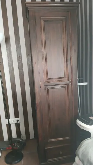 Conjunto o por separado ..Silla de madera rústica