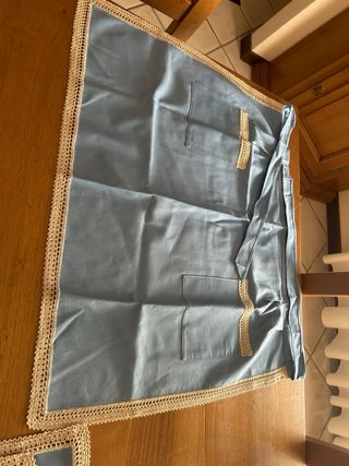 Grembiule , 2 tovagliette,2 tovaglioli ricamati