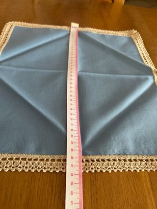 Grembiule , 2 tovagliette,2 tovaglioli ricamati