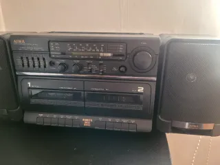 Radio Portátil AIWA CA-W35 con Ecualizador y Doble