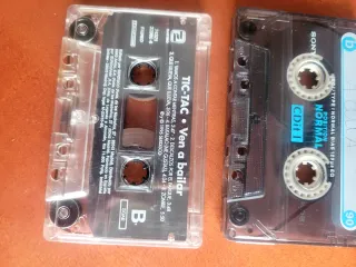 Radio Portátil AIWA CA-W35 con Ecualizador y Doble