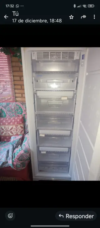 Congelador Vertical Indesit