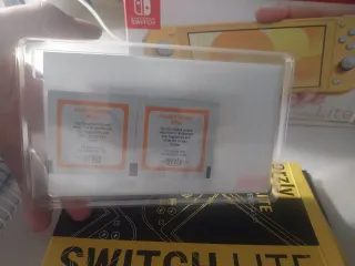 Custodia e vetro temperato per Nintendo Switch Lite giallo