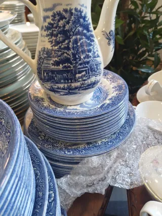 Vajilla Inglesa Churchill Azul y Blanca