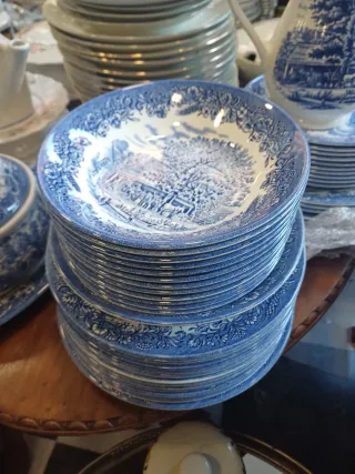 Vajilla Inglesa Churchill Azul y Blanca