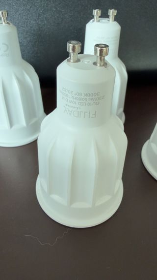 Lote 4 Lâmpadas LED GU10 10W 3000K