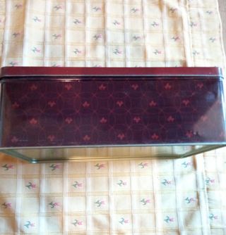 Caja de chapa vintage