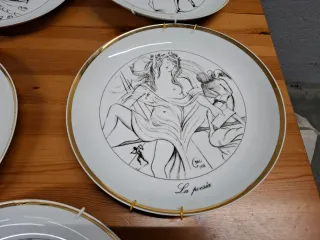 7 Platos Decorativos Dalí
