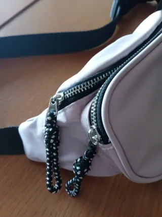 Riñonera mujer negra y rosa