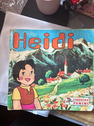 Heidi figurine panini completo spille salde ottimo
