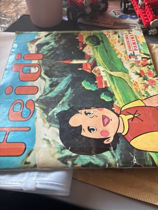 Heidi figurine panini completo spille salde ottimo
