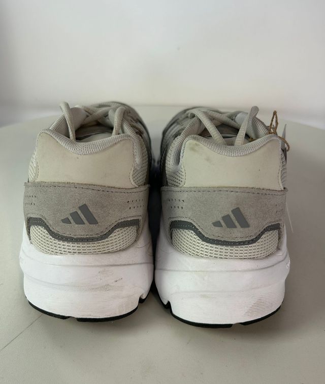 Zapatillas Adidas grises y blancas - miniatura 2