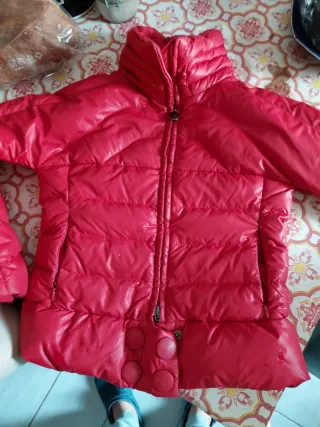 Giacca Moncler Rossa prezzo trattabile