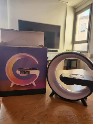 Lámpara G Cargador Inalámbrico y Despertador